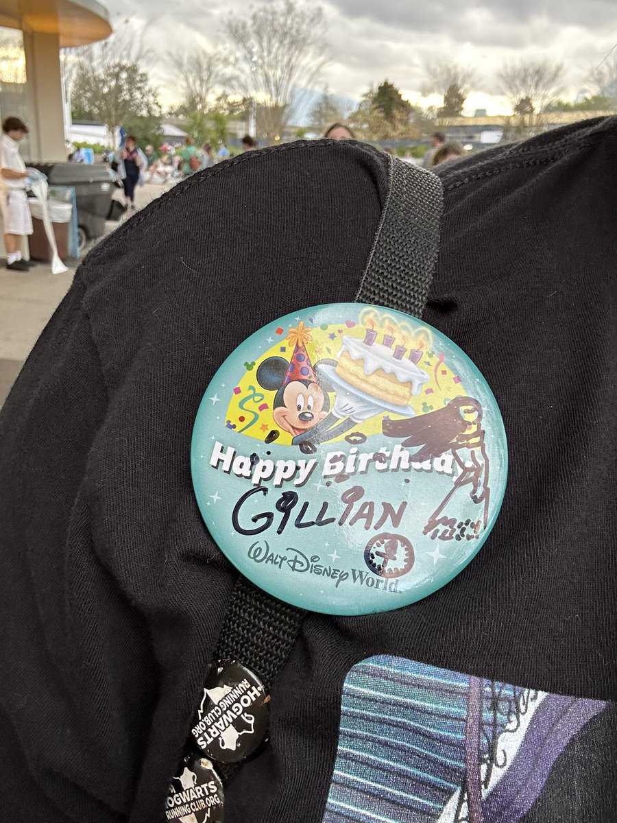 HUGE #castcompliment to Brandon in the creations shop at Epcot who not only wished me a happy birthday and gave me the highest of fives, but also surprised me with a birthday button that he decorated for me right there on the spot! WITH MY FAVORITE CHARACTER, TOO! Thanks Brandon!