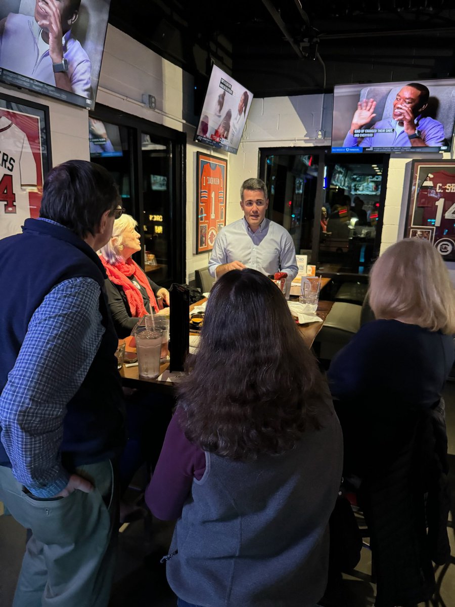 MacDeford's tweet photo. I had a great lunch with voters in Mount Pleasant today, and a nice time meeting folks on James Island last night. #SC01 is eager for a Democratic victory this year! #Election2024 https://t.co/wA9wbhBjcS