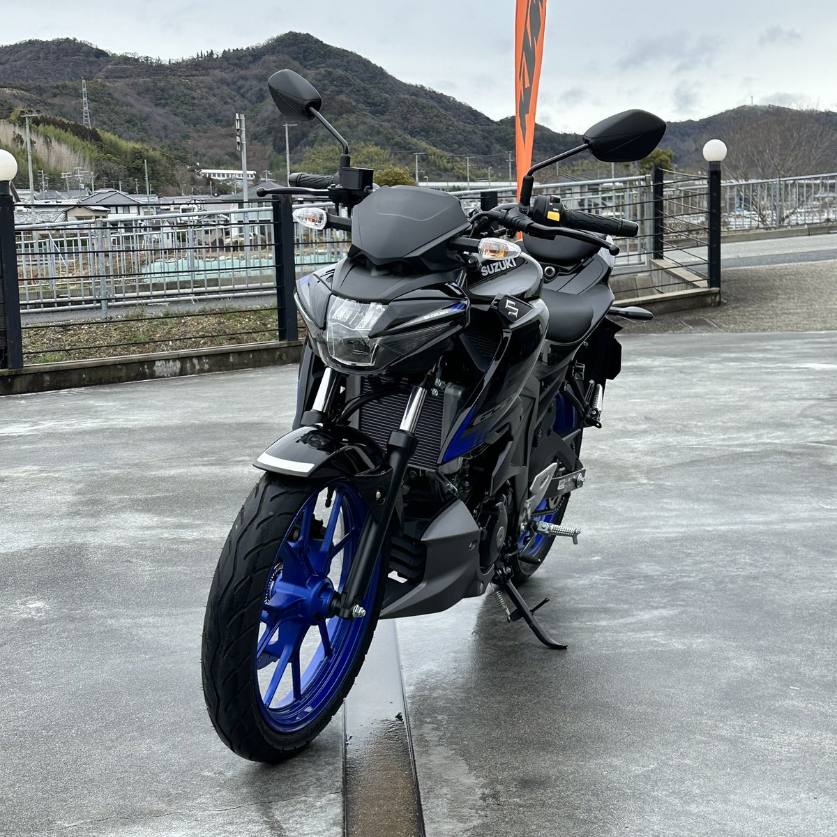 スズキGSX-S125をお買い上げいただきました 5cmローダウンしています 
