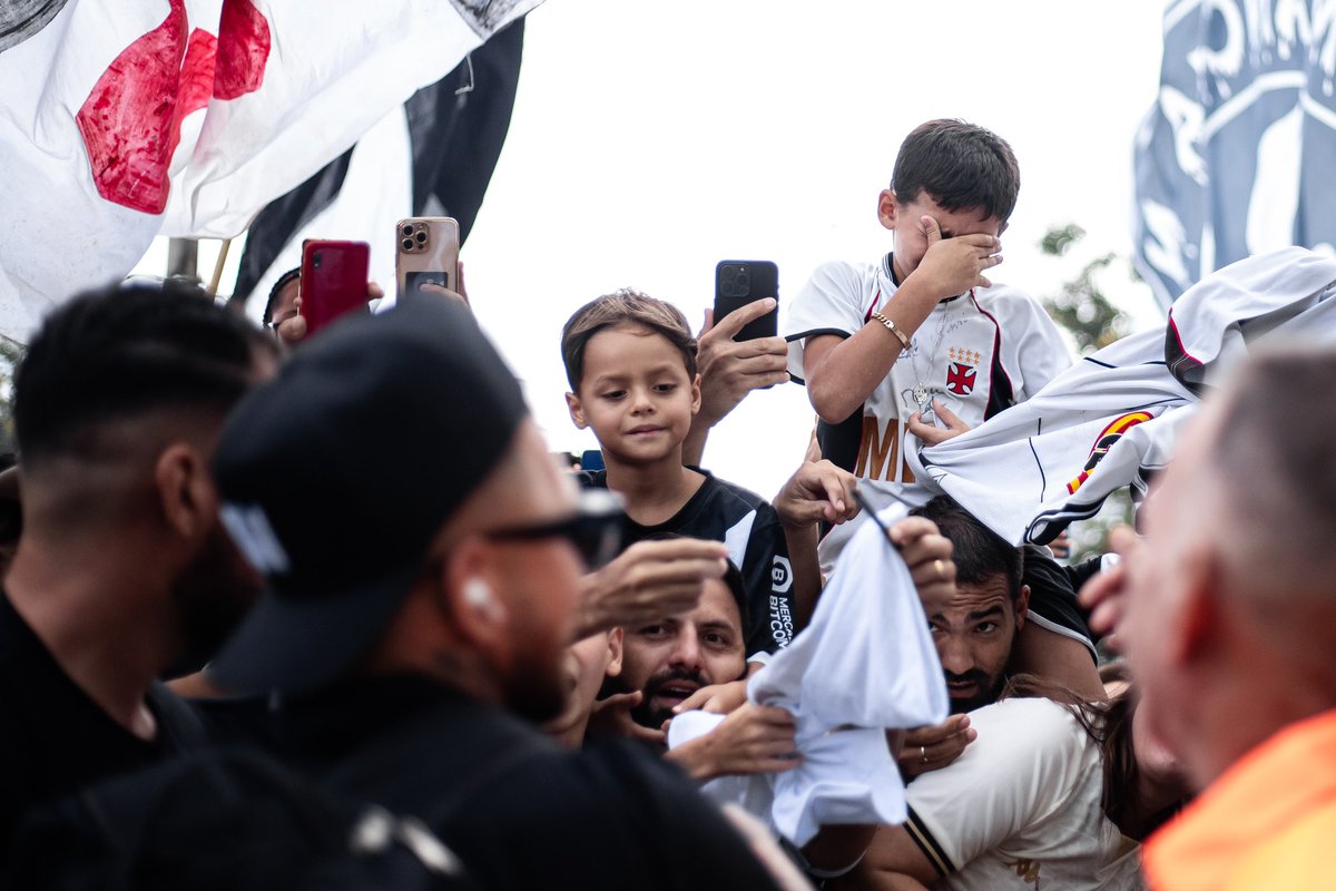 VascodaGama's tweet photo. Nunca vão entender esse amor 🥰💢

📸 Leandro Amorim | #VascoDaGama https://t.co/Ww7kHaZ4vq