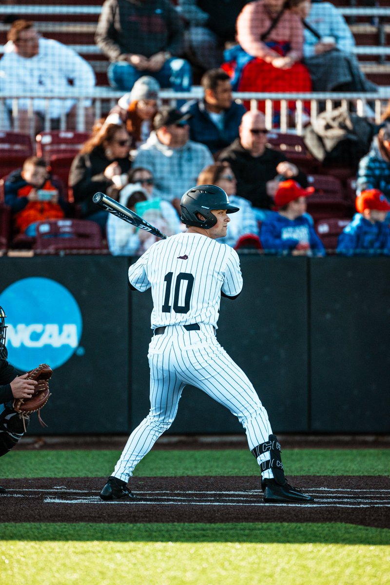 Colonels score 5 in the 5th.
<a href="/WilliamsMaxww37/">Max Williams</a> had a 2-run double.  He has 4 RBIs in the game

EKU 8, Oakland 3
Top 6th