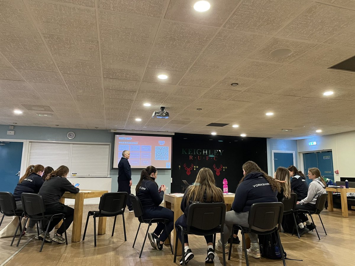 girlsdpp_yrfu's tweet image. Tonight we had ten of our girls do their Introduction to Refereeing at @KeighleyRUFC 

Ten more females taking up the whistle!

#Extramile #GirlsDevelopment #Takeupthewhistle #referee #Yorkshire