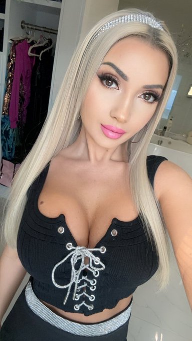 Online now🥰 https://t.co/7HLVdJurm6