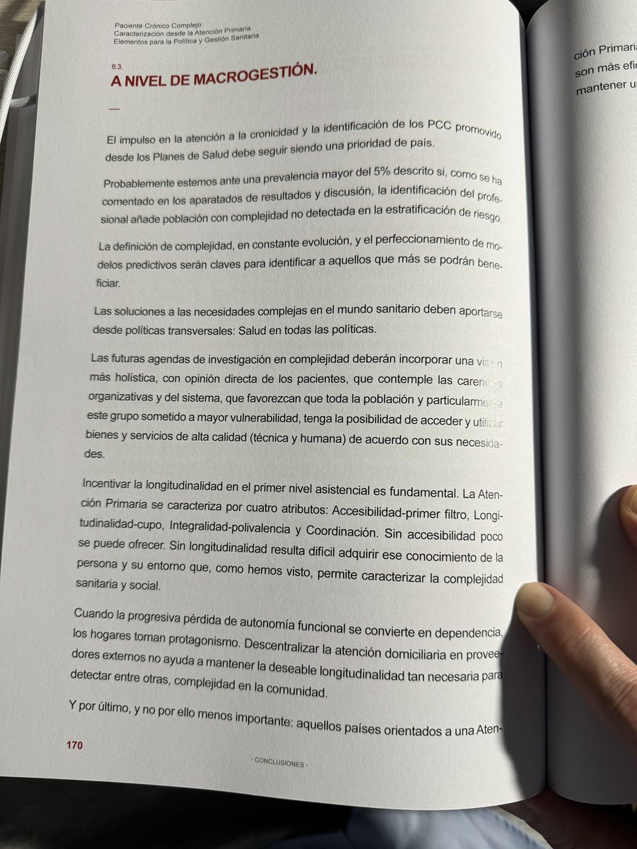 Un honor ser tribunal de la tesis doctoral sobre Pacient Crònic Complexe: elements per la política i gestió sanitària, del Dr. @FHIglesias El Model NO es la “territorialització geriàtrica”. Si no la inversión en Atenció Primària. Aconsello lectura a @salutcat 👇🏻👇🏻