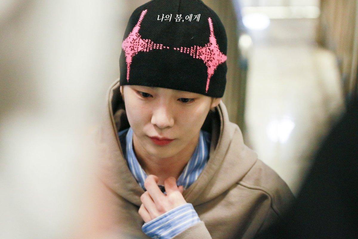 my_keybom's tweet photo. 240224 모닝기범이🖤🩷
#키 #기범 #key #샤이니 #SHINee https://t.co/zNSxmYS6oZ
