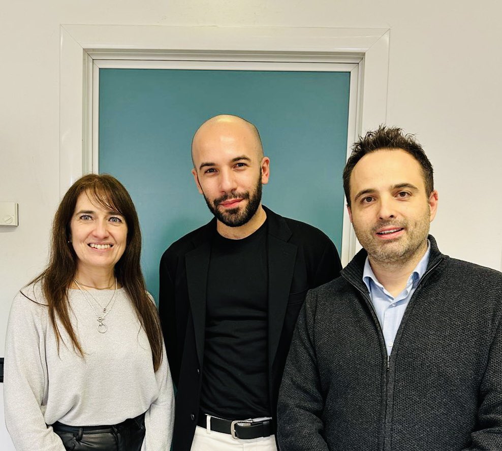 SteSantaguida's tweet photo. Very proud of @valentinomartis successfully defending his PhD thesis!! Congrats on a great job🧬🎉🧪🎊🔬@IEOufficiale @semm_it @LaStatale https://t.co/SAKnByvzNU