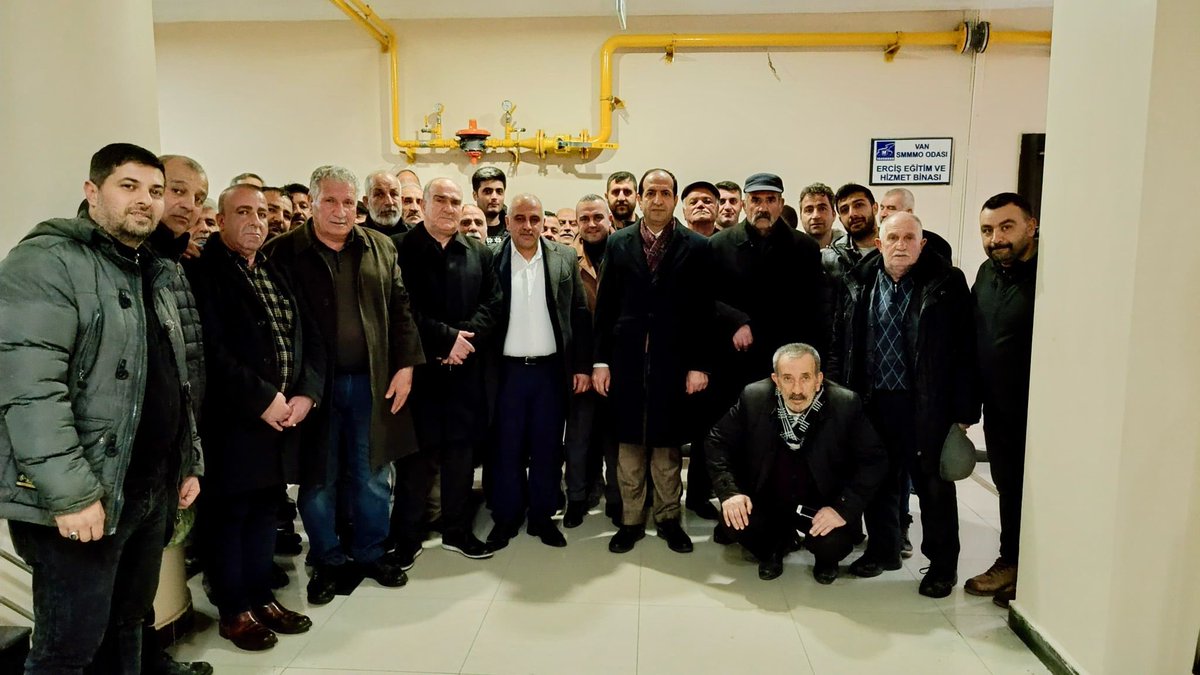 Fatihciftcivan's tweet photo. Cumhur ittifakı ortağımız  Mhp teşkilatını ziyaret edip sohbet ettik. İlgileri için teşekkür ederim.

Her şey #Erciş için
Bir sevdadır #Erciş
#hepbirliktekazanacağız https://t.co/0Sij6mXTzN