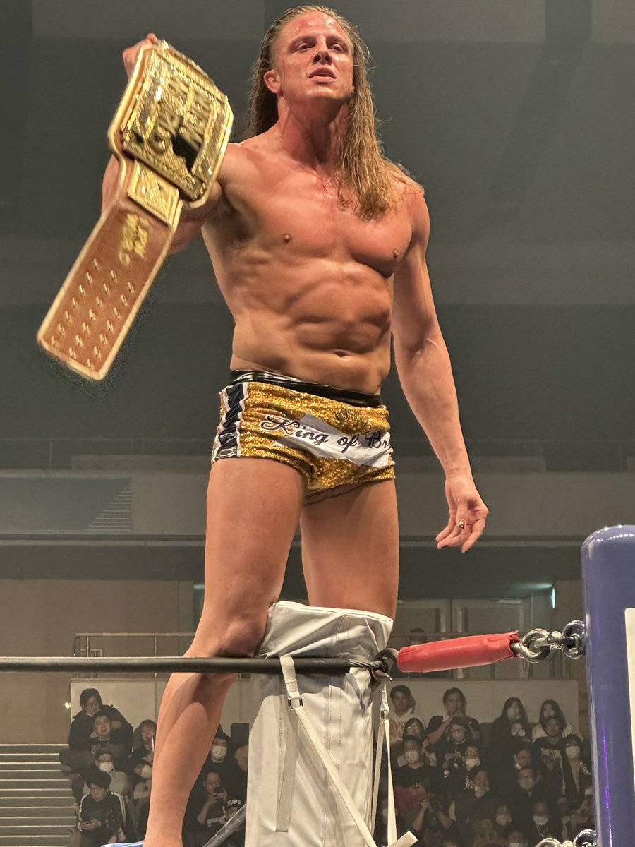 SDG_LIJ0710's tweet photo. シャープでしなやかな動きに、総合格闘技の選手を彷彿とさせる肉体美
蹴り技を多用するあたりも、どこか飯伏幸太をオマージュさせる
UE入りするかわからないけど、ちょっと期待してる
#matthewriddle #マット・リドル #njnbg https://t.co/NQiXpGFOkK