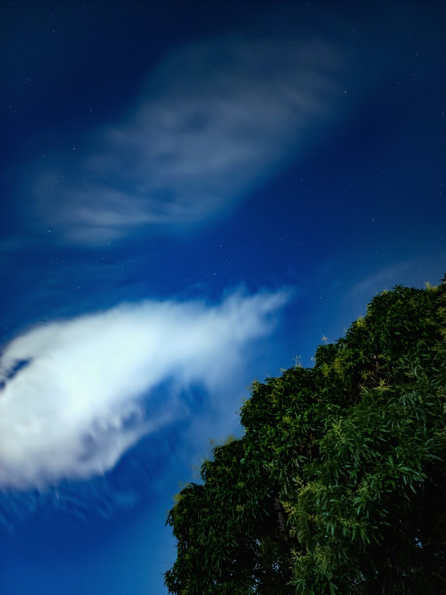 Urban sky, starry and a few clouds in the wake! 🫠📸📱🌌☁️
@SamsungBrasil  @snapdragon_BRA @Snapdragon @snapdragon_LAT
#withgalaxy #samsungmembers #ShotOnSnapdragon #GalaxyS23Ultra #Snapdragon #SnapdragonBR
#snapdragoninsiders #ZoomExtraordinário #ShareTheEpic #8gen2