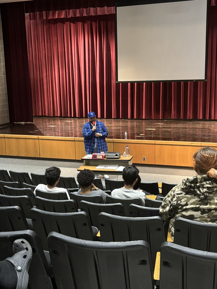 “Don’t you believe you’re here for a purpose?”

A big thank you to @BrianBShynin for showing up to @KCPS_ManualCTE to share his story, provide some inspiration to our students and show why he is #BlackHistory ✊🏾 @kcpublicschools