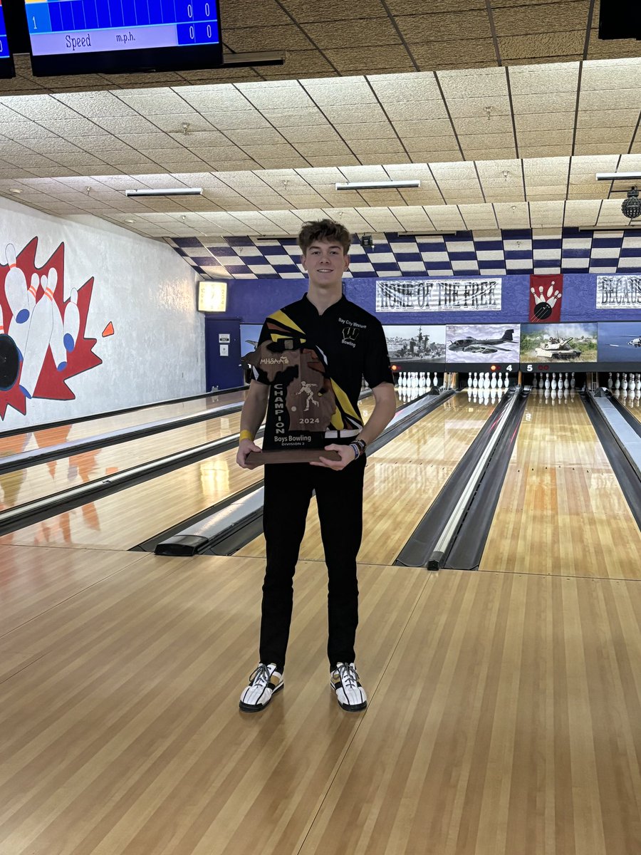 Regional Champs!! Beyond grateful bowling with these guys!