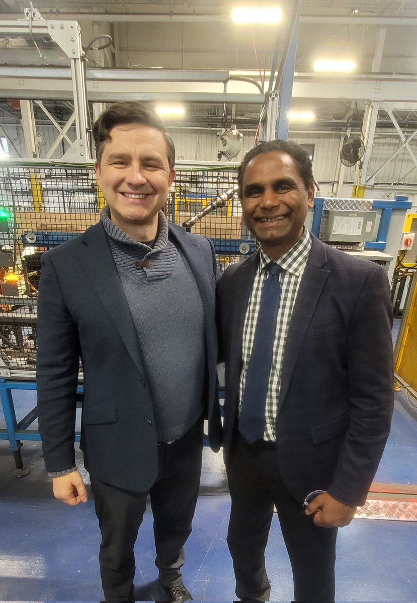 It was great to connect with @PierrePoilievre, Leader of the Conservative Party, during his visit to #WindsorEssex! It was a fantastic chance to highlight our vibrant local businesses and showcase the impressive potential of our region. @WERCofC #YQG