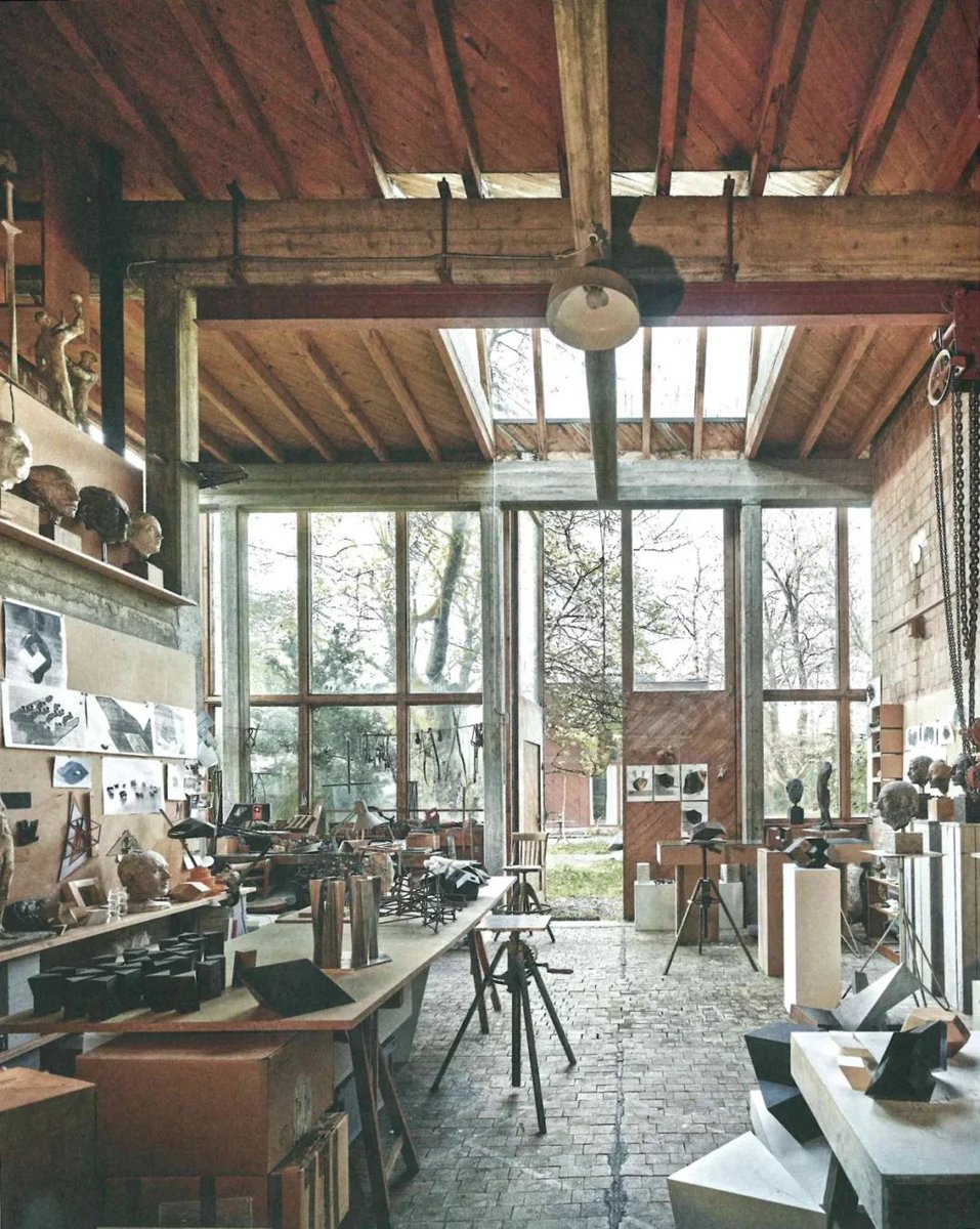 Dos volums, una casa, un estudi, fragmentació, compacitat, retir, inspiració 

🔸Casa per l’escultor Peter Hächler
      (1964) Lenzburg, Suïssa
:::: Pierre Zoelly

#100x100masterhouses #Arquitectura #Architecture #Switzerland #art