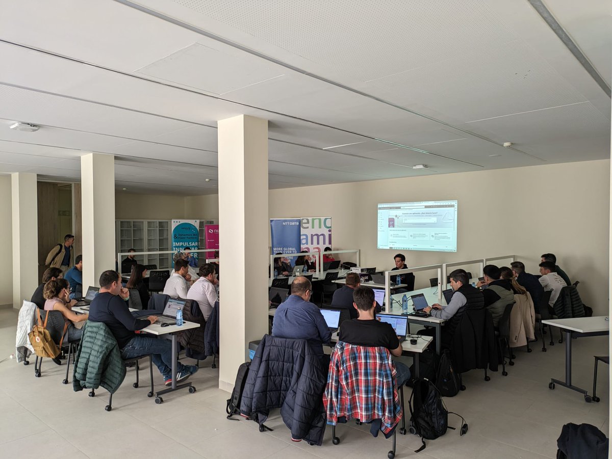 IgnacioPenco's tweet photo. Hoy hemos dado el pistoletazo de salida al  Global Power Platform Bootcamp en la comunidad de @pwpvalencia 

💻 Mil gracias a todos los que habéis asistido al Workshop con el que he tenido la suerte de abrir el evento, os esperamos mañana!

#GPPB2024 #PWPValencia https://t.co/mpqEk6c7lj