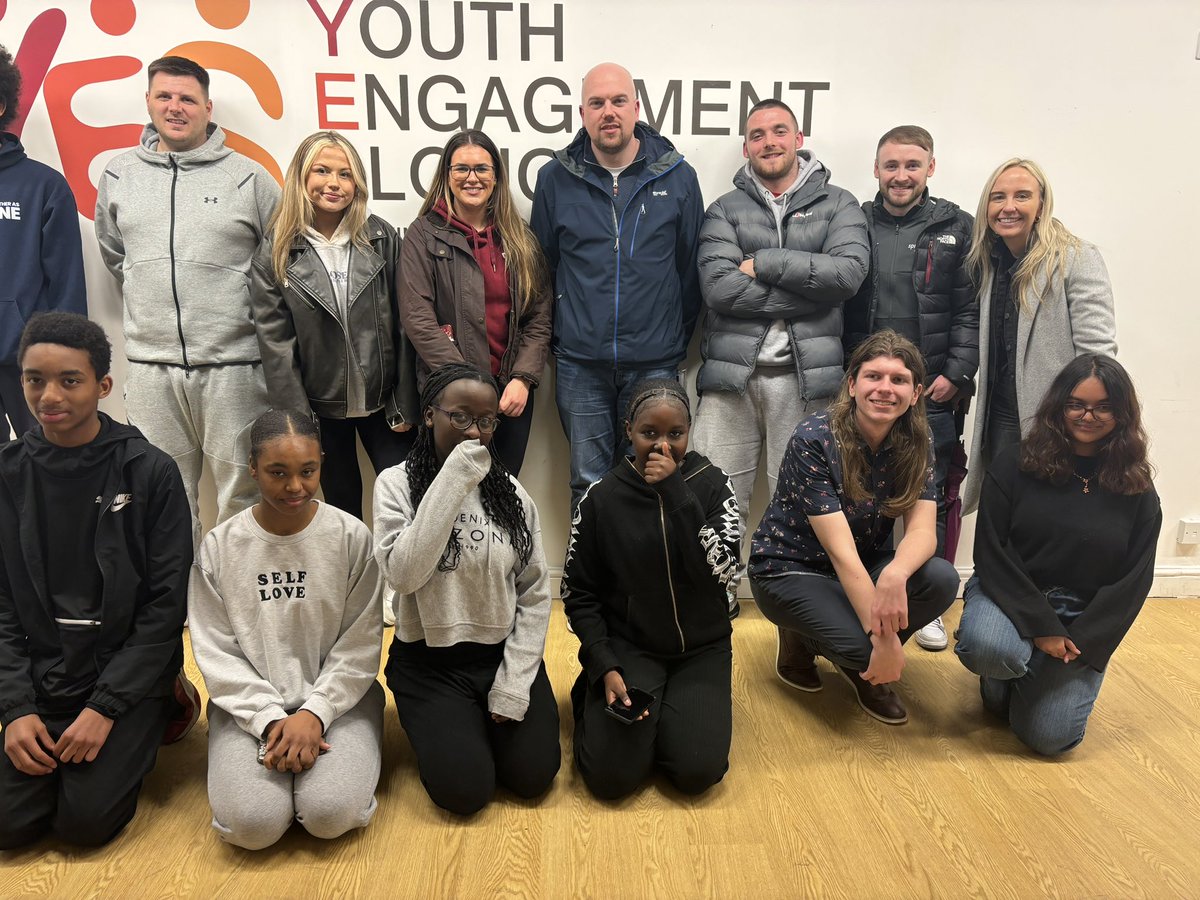 springboardopp's tweet photo. Our #Beyond25 project had the opportunity to hear about the inspiring work of @AikSaath during their study visit this week. Thank you to Rob, Rosa & the wonderful young people for hosting us!
#communitycohesion #sharedpractices #insightful #collaboration https://t.co/umBYvqhhgW