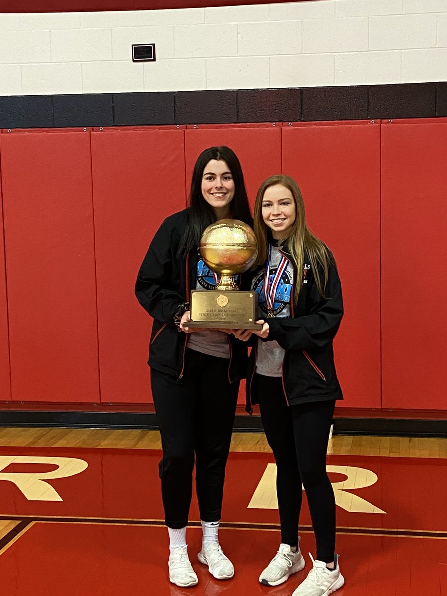 donabbott73's tweet photo. These two know a little bit about what it takes to win The Big One… let’s go punch a couple tickets to The Big Dance tomorrow on Championship Saturday! Good luck Grace and Grace! Let’s to UNE and SJC! #Agent Zero #Rama Time ⁦@UNESports⁩ ⁦@SJCmonks⁩ https://t.co/KEkXeRqNvP