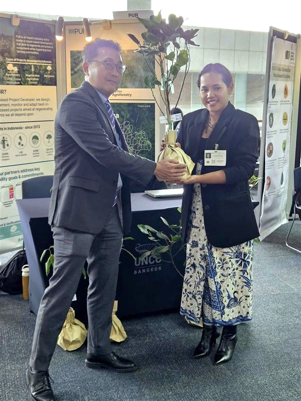 Greening ESCAP
🌱✨ Tree Handover Ceremony – A Green Milestone at the 11th #APFSD🌱
#SustainableDevelopment #GreenFuture #PURInitiative #TreePlanting #GreeningtheBlue