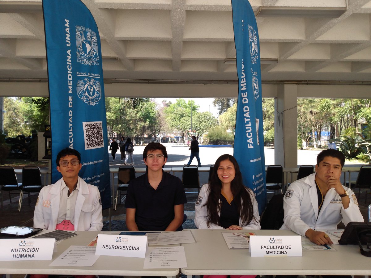NeurocienciasCU's tweet photo. ¡Despeja todas tus dudas sobre tú elección de carrera en #elestudianteorientaalestudiante! #neurocienciascu visitó la #Prepa3 🧠🤓
Consulta la programación en: https://t.co/kih3WZ00wy
#neurociencias #OrientaciónVocacional #ENP3 https://t.co/LvxAPtzjZb