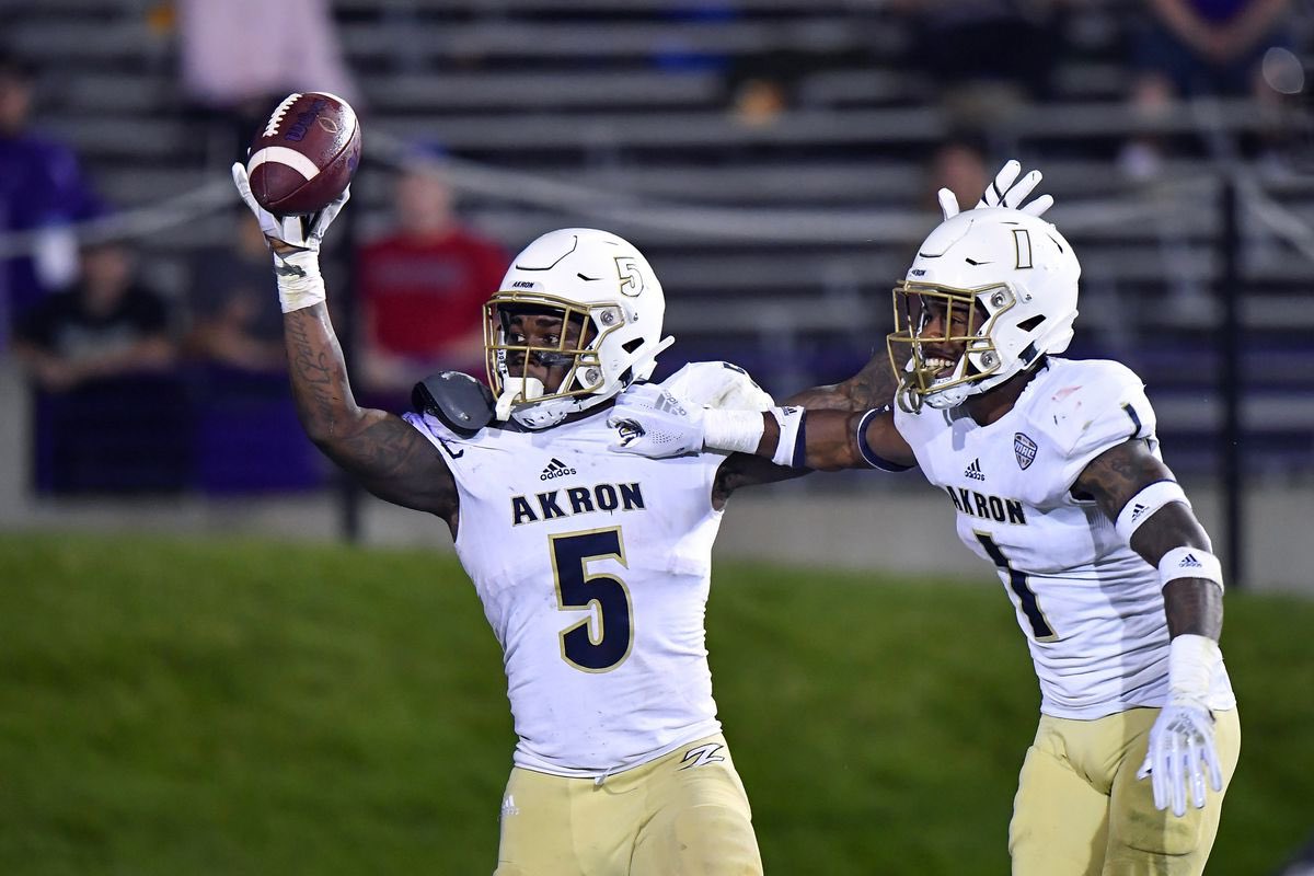 #AGTG After a great conversation with <a href="/Nrenna/">Neal Renna</a> I am truly blessed to receive a Division 1 offer from the University of Akron 
<a href="/ZipsFB/">Akron Football</a>  <a href="/CGoffology/">Chris Goffer</a> <a href="/EDGYTIM/">Timothy “EDGYTIM” OHalloran</a> <a href="/AllenTrieu/">Allen Trieu</a> #GoZips