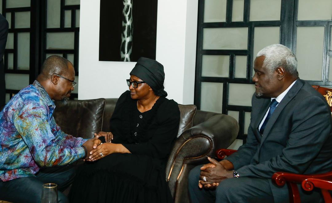 1/2: It is with great emotion that I arrived in Windhoek today to be with my Sister <a href="/KalondoMonica/">Monica Geingos</a> and the Namibian people to bid a final farewell to H.E. Hage Geingob, a rare transformational Panafrican global leader and also a dear elder Brother.