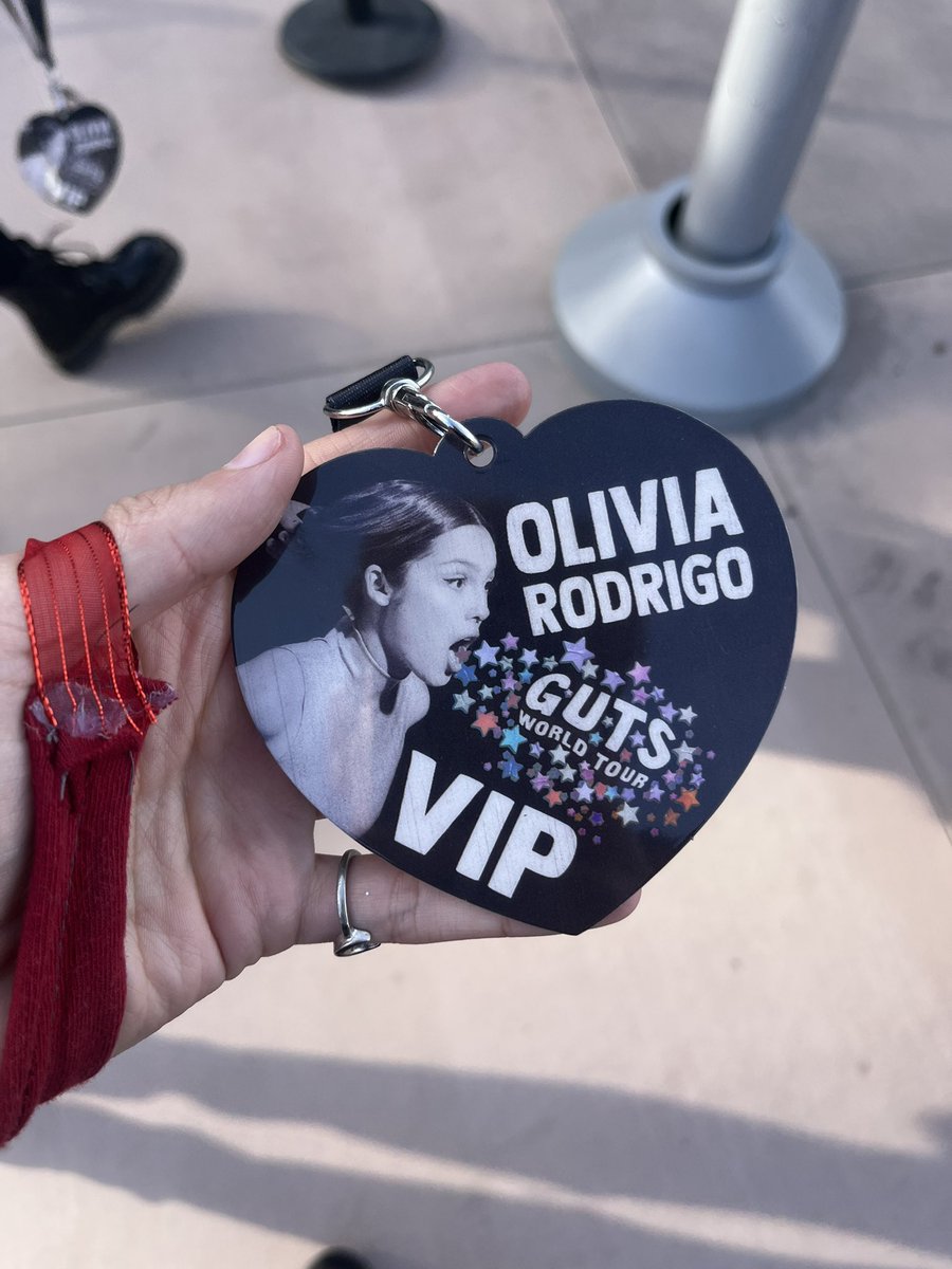 Olivia Rodrigo Tour Updates (GUTS WORLD TOUR) on X: Olivia Rodrigo Tour Updates (GUTS WORLD TOUR) on X: