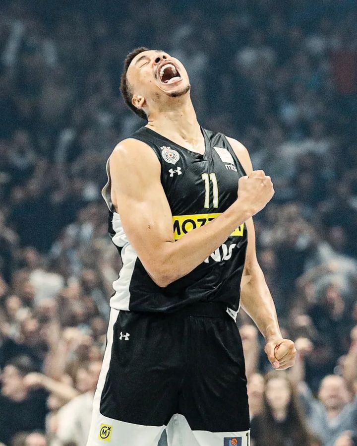 Sve je razumeo, misiju, poziv, cilj, dres.

Doslovno sve.