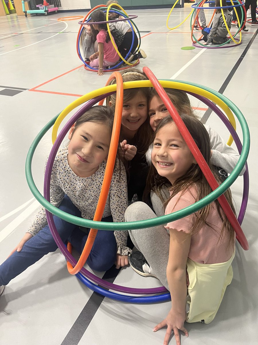 Sometimes you gotta corral these crazy 2nd graders! <a href="/MrsSlome/">Mrs. Slome</a> <a href="/MissGamber/">ミドルエイジマン_tokyo62</a>
