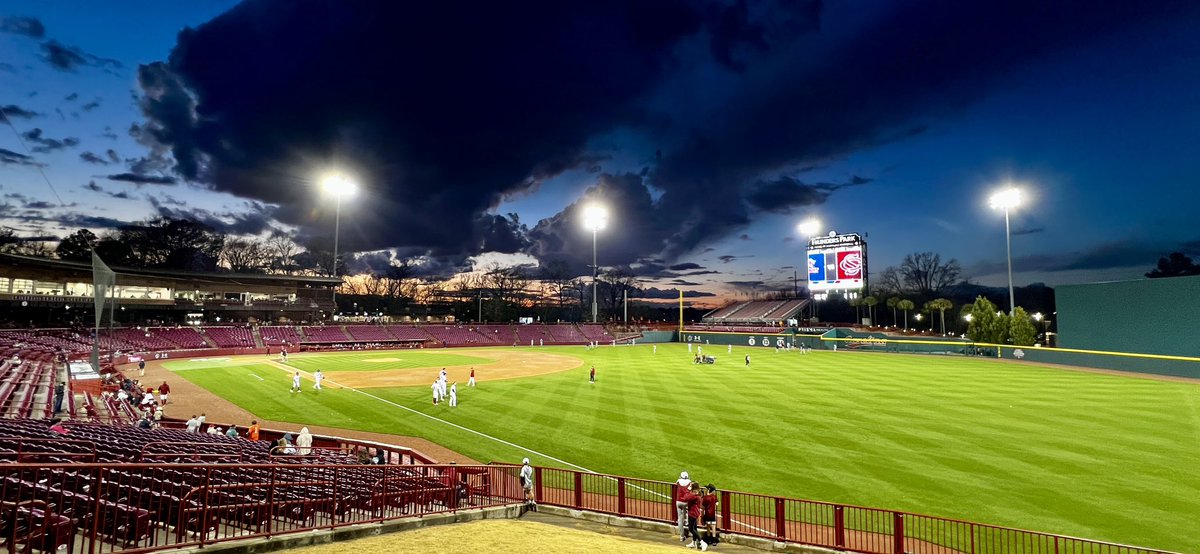 mattsvaughn's tweet photo. Calm after the storm @GamecockBasebll #founderspark https://t.co/1CWpC8TWa7