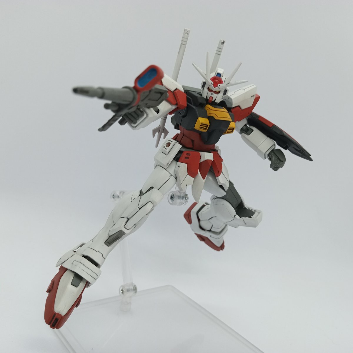 swampster12's tweet image. Blazing Lah Gundam 

Kit-bashing EG Lah Gundam and HG Blazing Gundam. Changed the side skirts from a different kit and done a bit of masking on the shoulder armors.

#gundam #gundambuildmetaverse #gunpla