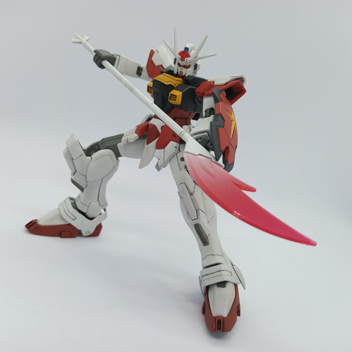 swampster12's tweet image. Blazing Lah Gundam 

Kit-bashing EG Lah Gundam and HG Blazing Gundam. Changed the side skirts from a different kit and done a bit of masking on the shoulder armors.

#gundam #gundambuildmetaverse #gunpla