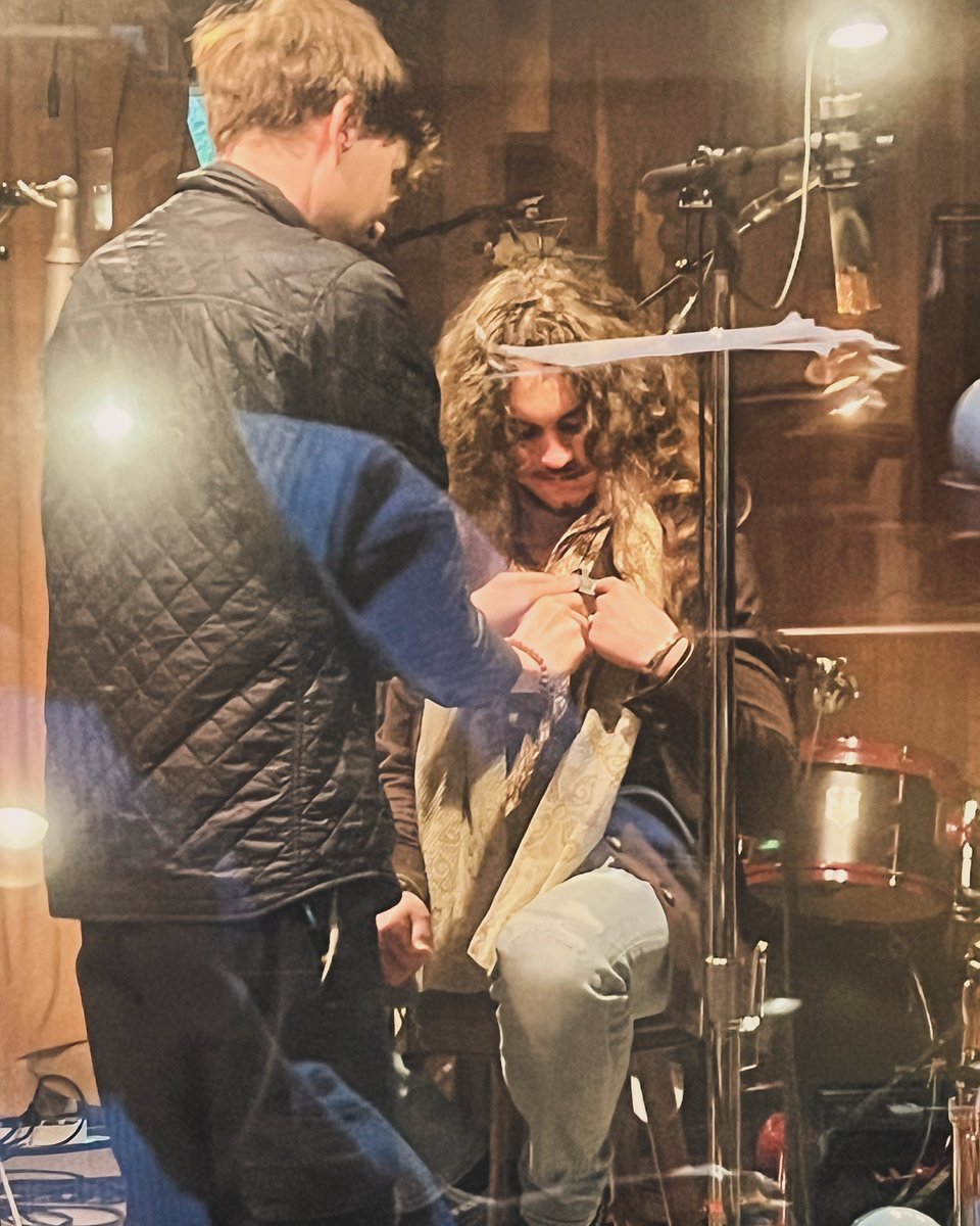 Getting all mic’d up. 

#newproject #owenrivera #artist #músico #studiosession #singersongwriter