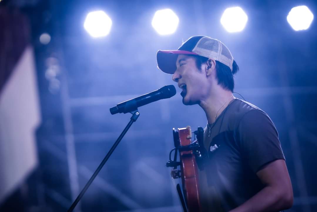OurHomeAUSNZ's tweet photo. Shared from Team Leehom's FB 24 Feb 2024: The moon is round like an orange; on this 15th day of the lunar month, we'll meet Er Ge by the seaside and mountain side 🎆 "love has sprouted and it must be cherished, there is no time to waste",...
(1) https://t.co/xQASsarmqb
