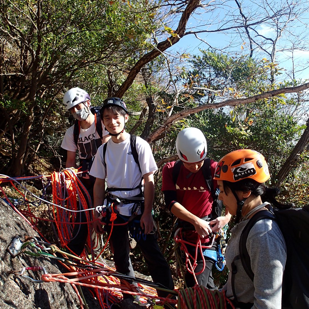 betaclimb's tweet photo. 外岩開催予定
2024年3月のリード・マルチの外岩練習会のお知らせ
https://t.co/JdjNeUPRvb
#クライミング #ボルダリング #ロッククライミング #rockclimbing #抱石
#볼더링
#リードクライミング #leadclimbing #マルチピッチクライミング #multipitchclimbing
#懸垂下降
#クラッククライミング https://t.co/7V9rz9054T