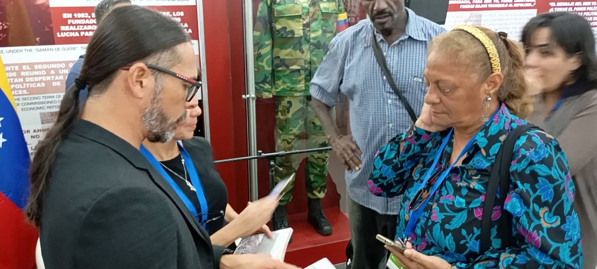 wrr2's tweet photo. Postal de Sequia, texto del poeta venezolano Freddy Ñánez, fue presentado hoy en la #32FILH
La edición, a cargo de la Editorial Arte y Literatura, cuenta con prólogo del escritor, editor y crítico literario cubano Jesús David Curbelo.
🇻🇪 🇨🇺
🧵1 https://t.co/jLyACxNeLo