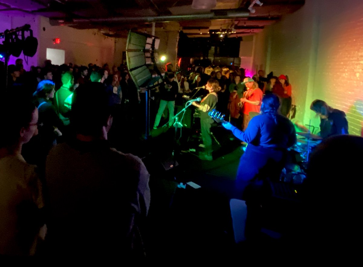 Boston loves <a href="/sadurn__/">sadurn</a> 🎸🎤🏳️‍⚧️ 💕