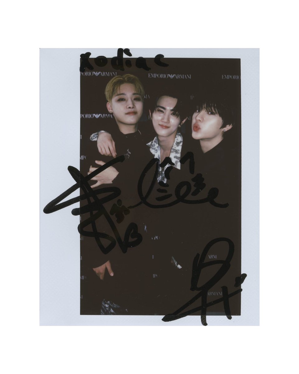 XODIACOfficial's tweet photo. [📸] 

Thank you for inviting us to the Emporio Armani FW24 show. Our honor to meet Mr. Armani and this trip brought us a special and unforgettable memory. Grazie! 

#XODIAC #소디엑
#LEX #렉스 #SING #씽 #LEO #리오
#EmporioArmani #MilanFashionWeek #MFW #FW24 https://t.co/hXDqxy8f2u