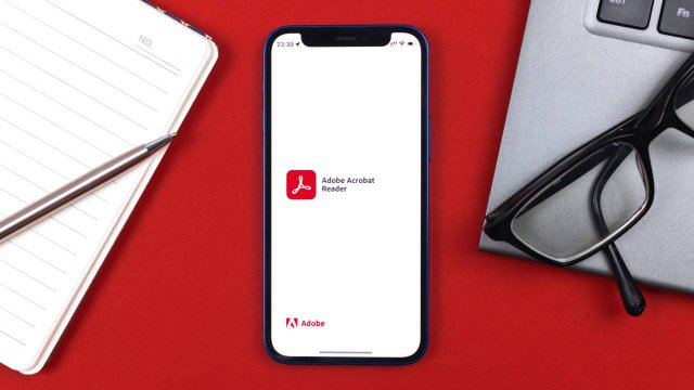 FastwebPlus's tweet image. Adobe lancia un nuovo assistente AI per navigare nei documenti dlvr.it/T39xmh