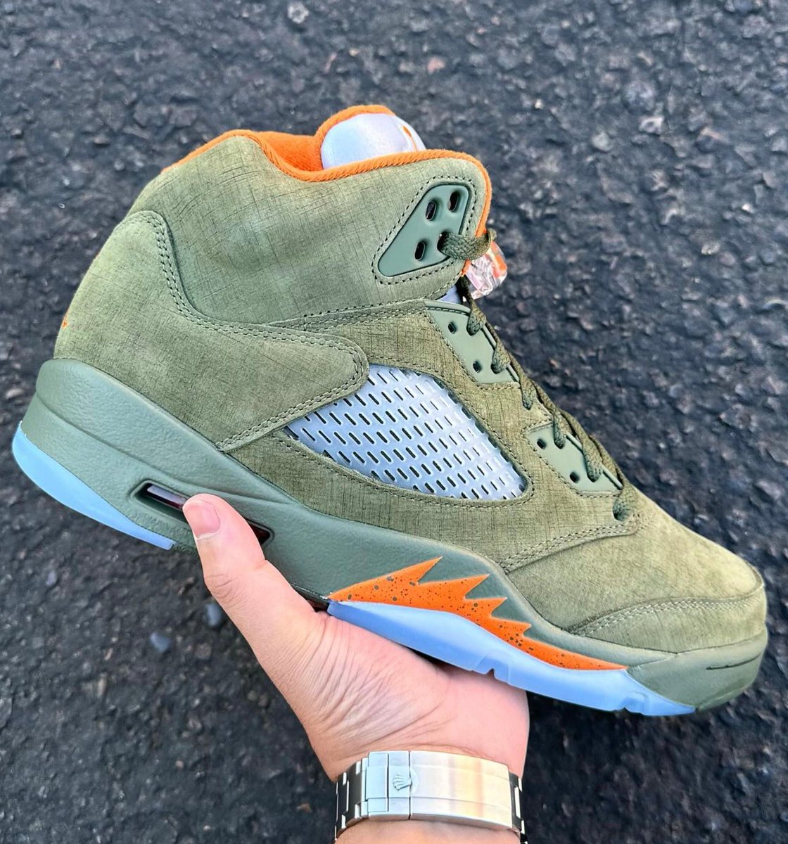green and orange 5s