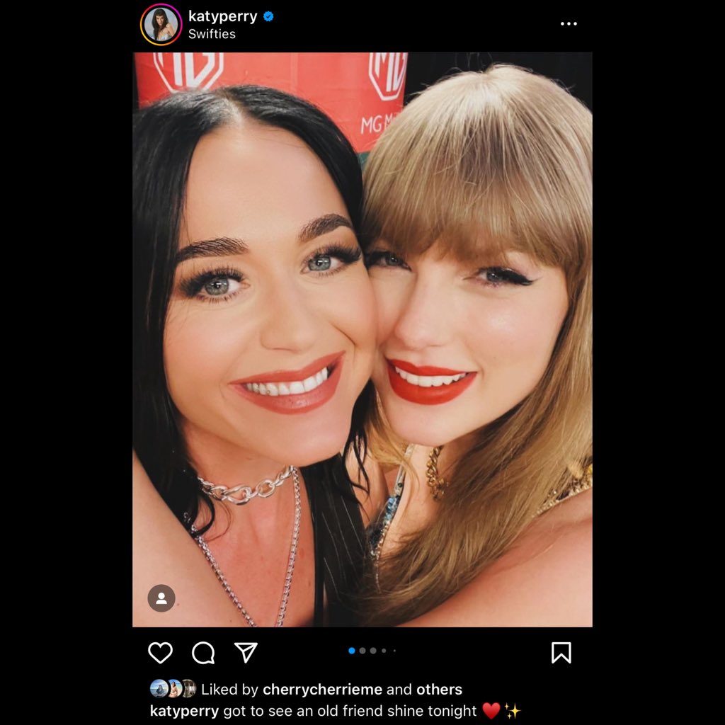 marcopaulogy's tweet photo. @katyperry JUST HAD CAVIAR WHILE WATCHING @taylorswift13 CONCERT 😳😳😳

Now we can’t unsee it. Now I get it, this how billionaires watch a concert.

#KatyPerry #TaylorSwift #TheErasTour #NARCOpaulogy https://t.co/07QaKSLToK