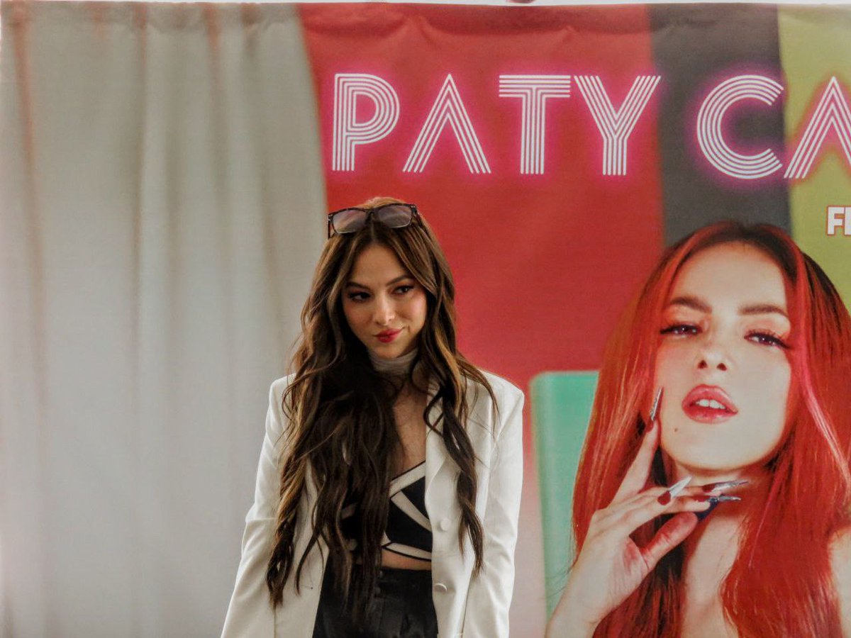 JennFMax's tweet photo. Nos fuimos a platicar con @PatyCantu por su próxima presentación en #Guadalajara 
#musicartist 
#Pop 🎙️❤️ https://t.co/OwHYri81xD