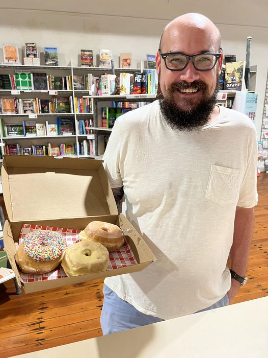 Donut delivery 😃 - thanks Wayne for braving the rain - delicious pb.and.js

#dayinthelifeofabookseller #tropicalreadingconditions #townsville