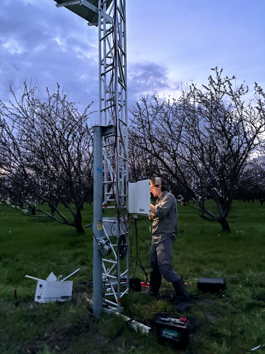 Kosana Suvočarev (she/ella/ona) (@kosonica) on Twitter photo Thanks to <a href="/Brrghsfmlyfrms/">Burroughs Family Far</a> for organizing another amazing Regenerative Almond Field Day and my students <a href="/IanFMcDonald/">Ian Flynn McDonald</a> for taking me to do fieldwork with them sometimes! Thanks to <a href="/Brrghsfmlyfrms/">Burroughs Family Far</a> for organizing another amazing Regenerative Almond Field Day and my students <a href="/IanFMcDonald/">Ian Flynn McDonald</a> for taking me to do fieldwork with them sometimes!