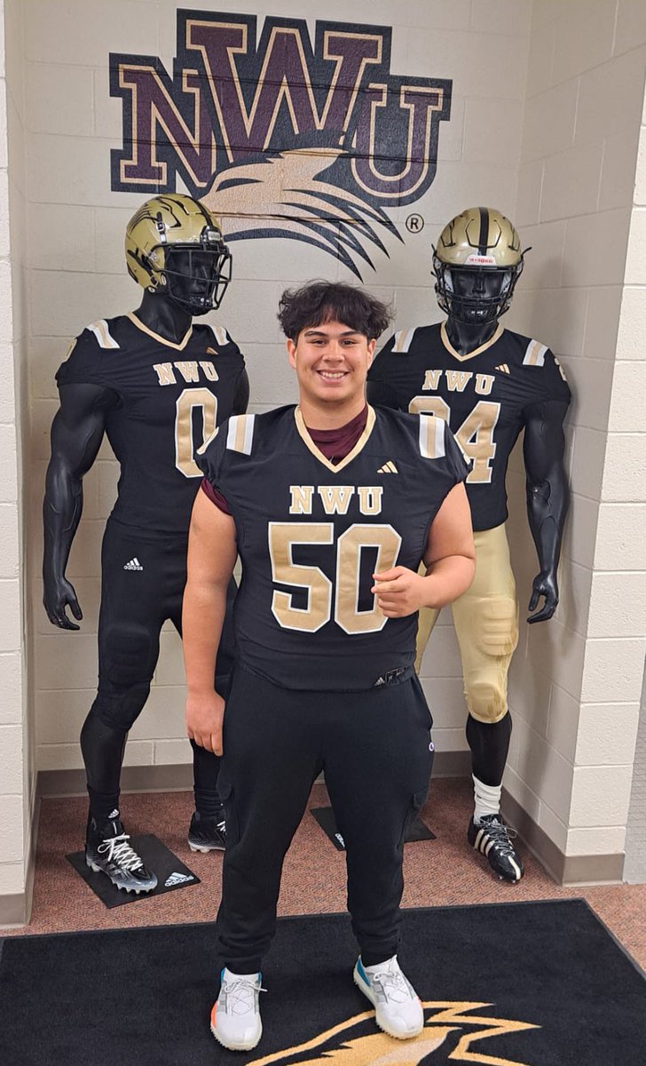 ortiz_jaeden's tweet photo. Thankful for the amazing visit today  @CoachPosateri @NEWesleyan @NWUFootball had a great time today exited to see what the future brings. @WGRanchFootball @hdcoach_mark @CoachGroneqb @PascoCountyFB @Andy_Villamarzo https://t.co/GSMAPQH3V6