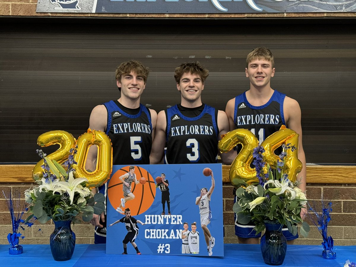 HudsonOHSports's tweet photo. Congratulations to our @HudsonHoops_ Senior Class! An awesome group and an incredible season with work yet to be done! Thank you for all you have done and best of luck in all that you do!
#ExplorerPride
#RollHud https://t.co/BBBCadV5yw