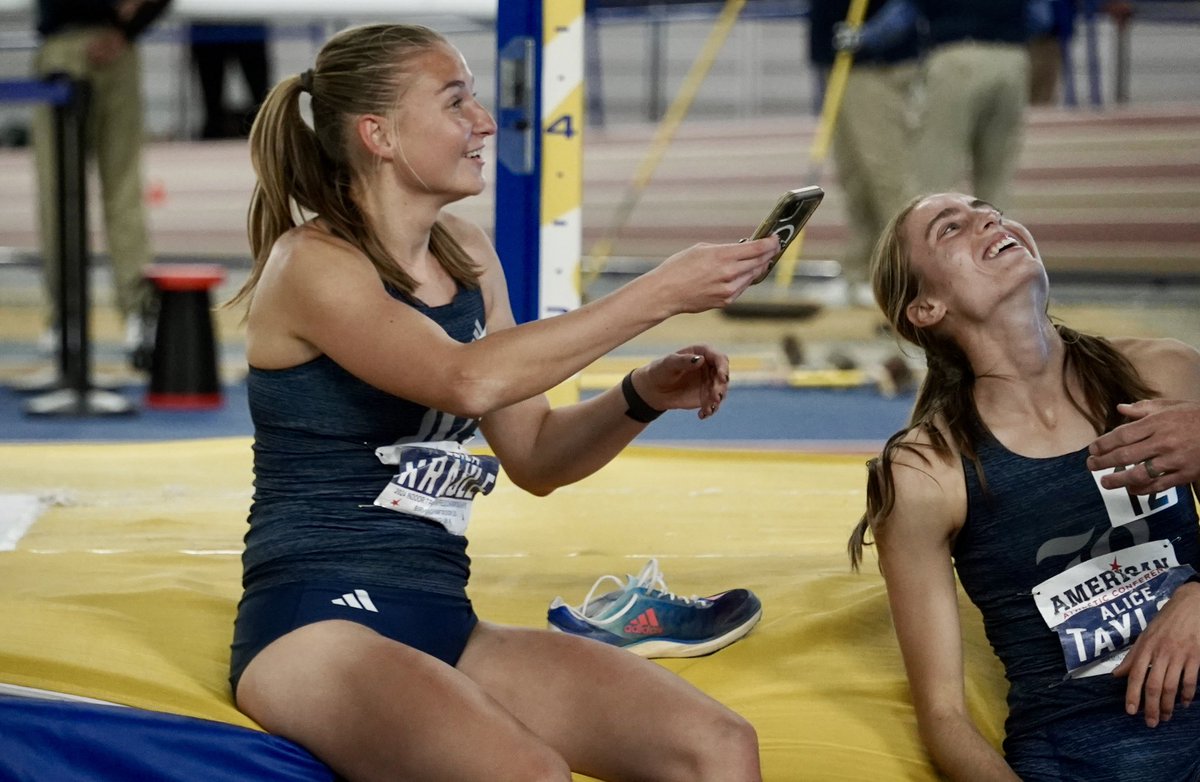 RiceTFXC's tweet photo. A sequence of events. 🥹

#GoOwls👐 https://t.co/ndxuqB0M8r