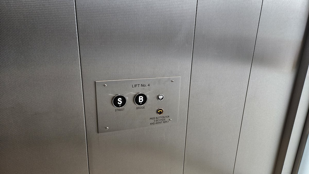 stronzo5000's tweet image. I kind of find it slightly annoying that this new elevator has buttons orientated horizontally rather than vertically
Elevators go up and down not side to side
There are only 2 levels and they still managed to fuck it up 😒

#Engineeringfail