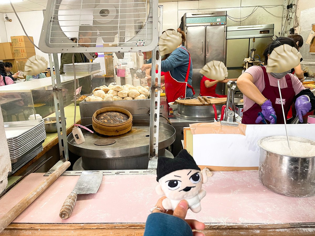 mooo_bp's tweet photo. 朝食にジューシィなマントゥを…とかじったら、大粒の涙を流すサ〜キタくんでした。ジューシィでした。 https://t.co/7zdopFzv5J