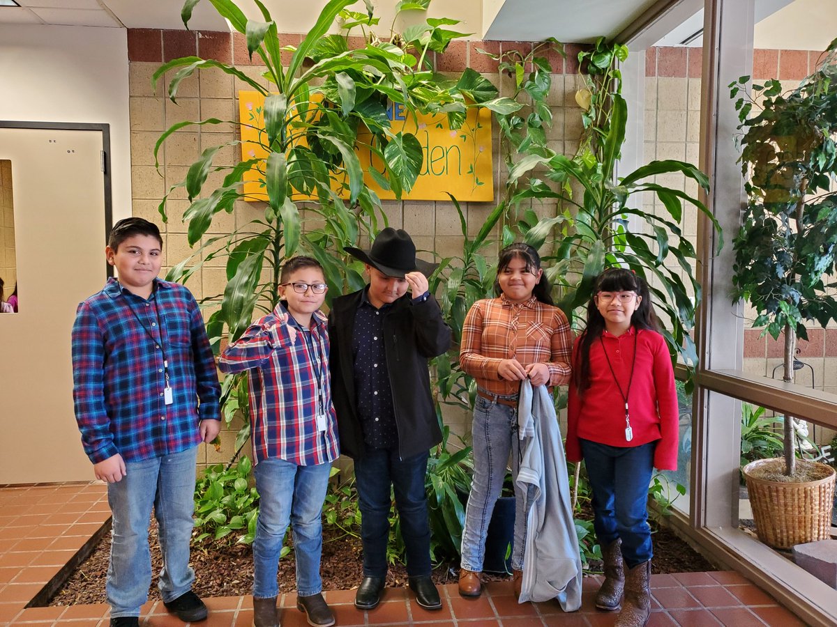 Howdy 🤠
"Go Texan Day" 
<a href="/hearnehusky/">Hearne Elementary</a>