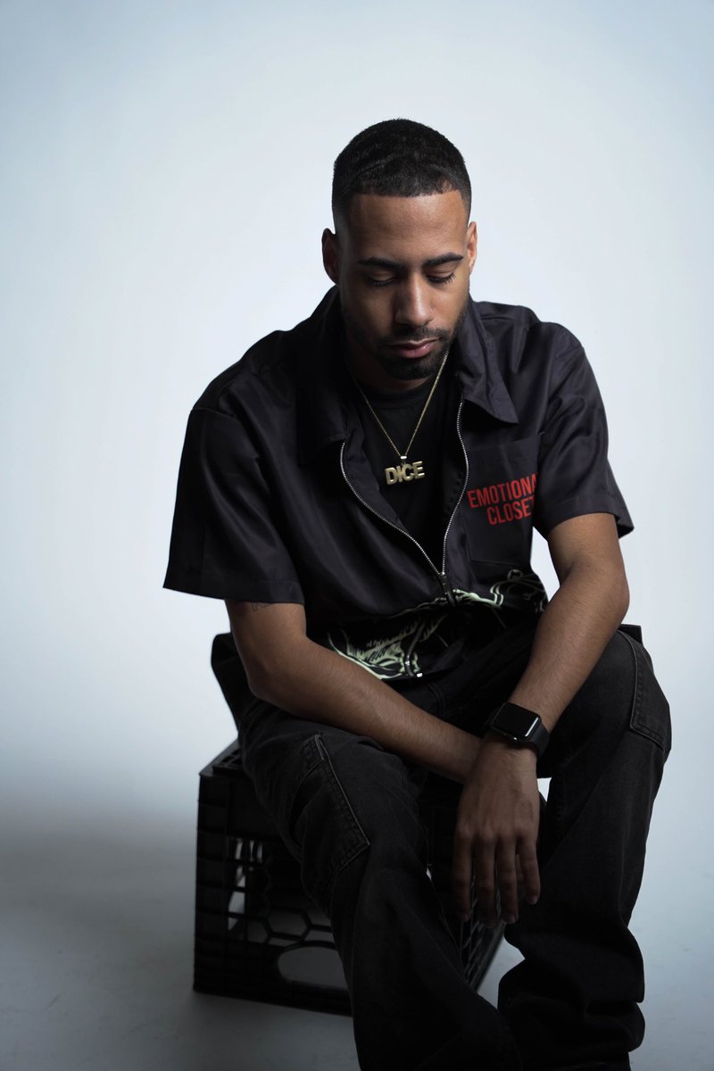 dice_236's tweet photo. Shoutout my photographer https://t.co/uX94RQxMr9