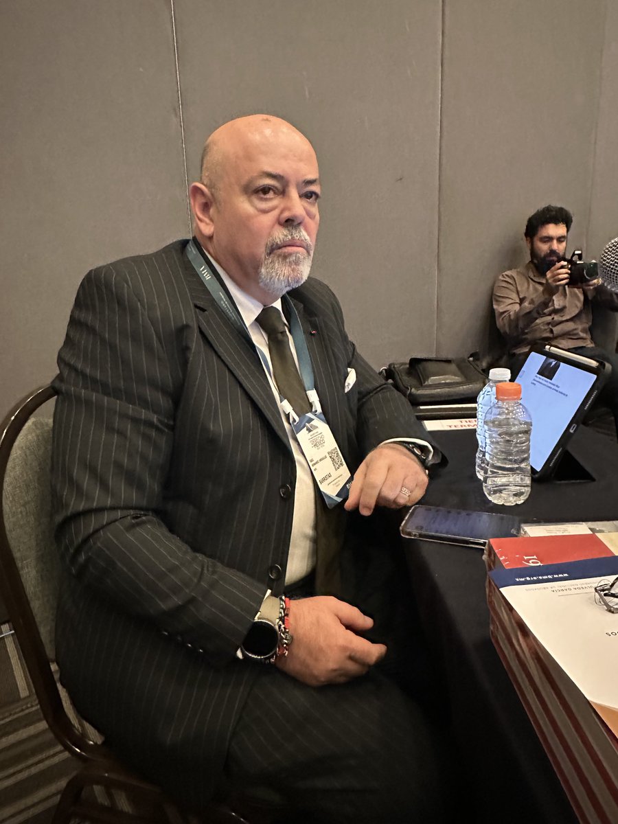 Héctor Herrera tweet media